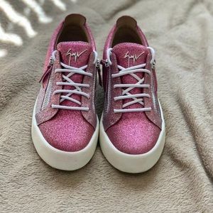 Giuseppe Zanotti Gail Low Top Size 39.5IT 9/9.5Womens